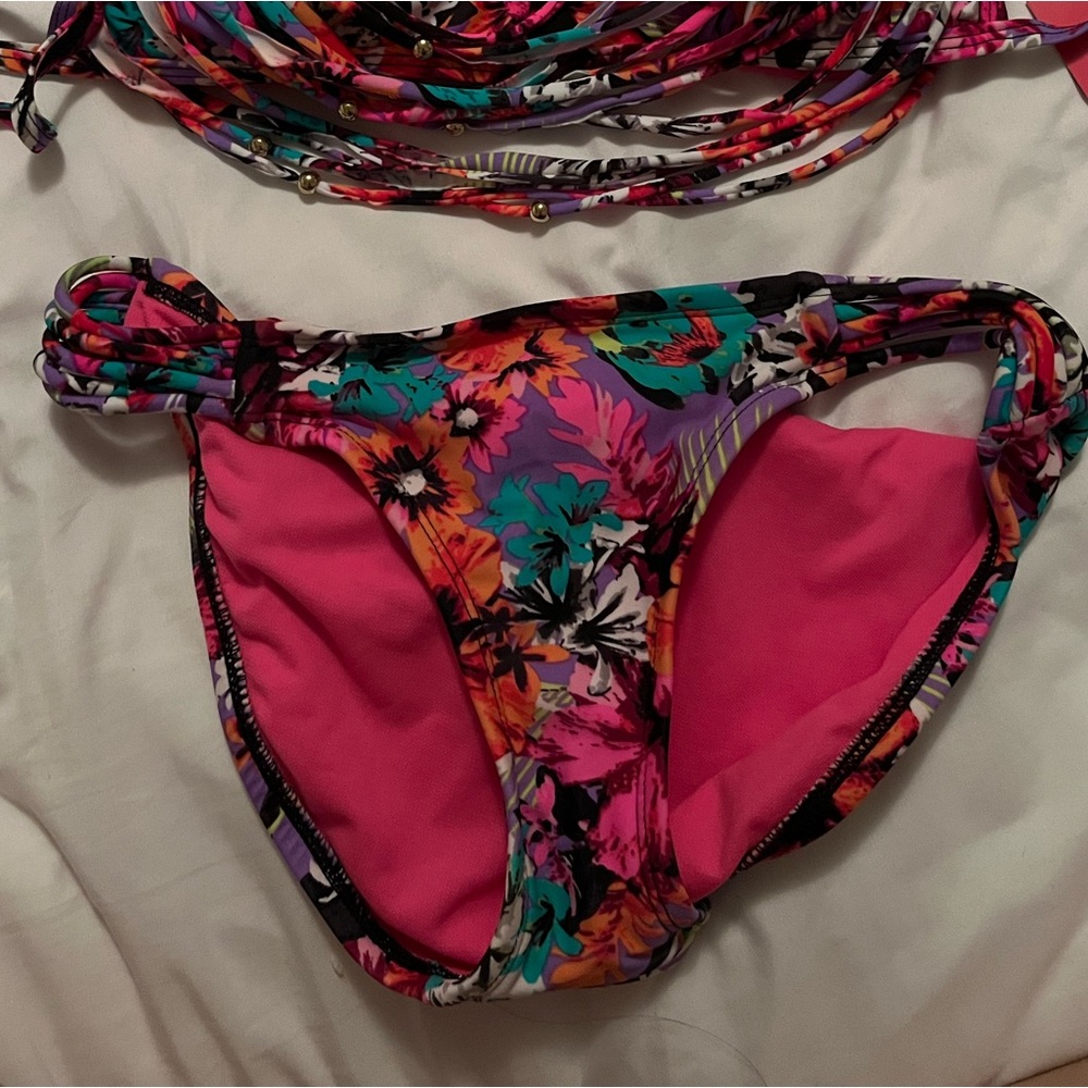 LIKE NEW!! Bathing Suit Bottoms